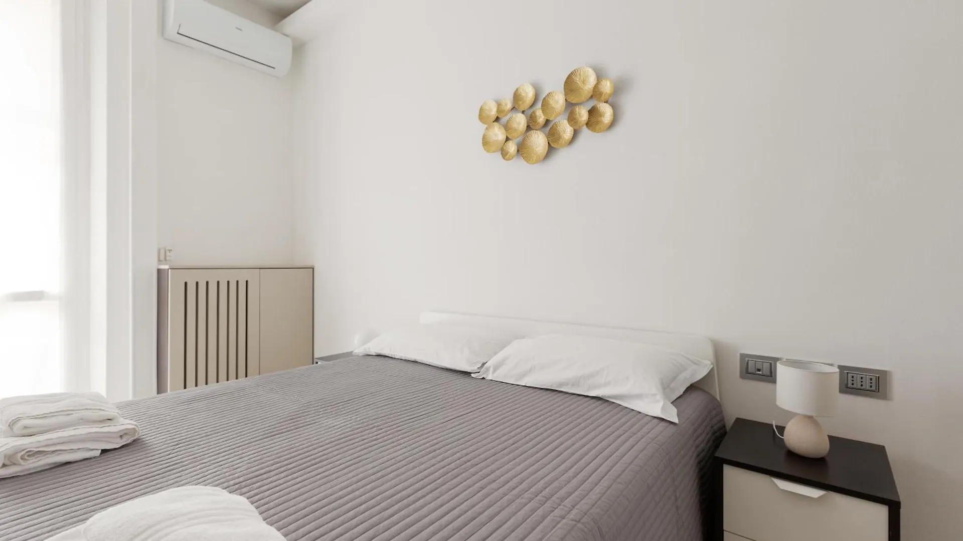 M4 Argonne Balcony Apartment Milan 0*,  Italy